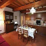 In With Pool & Gardens Tatil Evi Poppi
