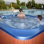 Tatil Evi In With Pool & Gardens Poppi