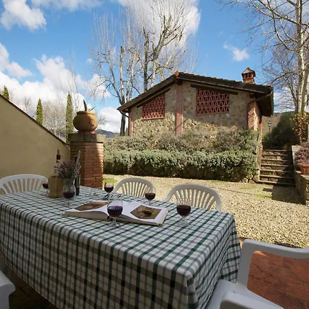 Feriehus In With Pool & Gardens Poppi